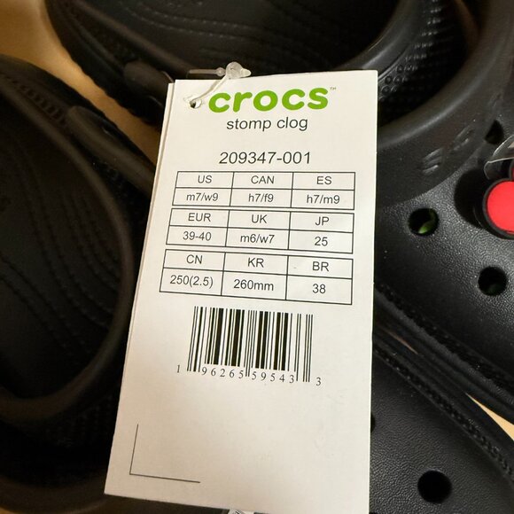 New CROCS Black Stomp Clogs High Platform Chunky With Red Heart Jibbitz M 7 W 9 - Picture 13 of 14